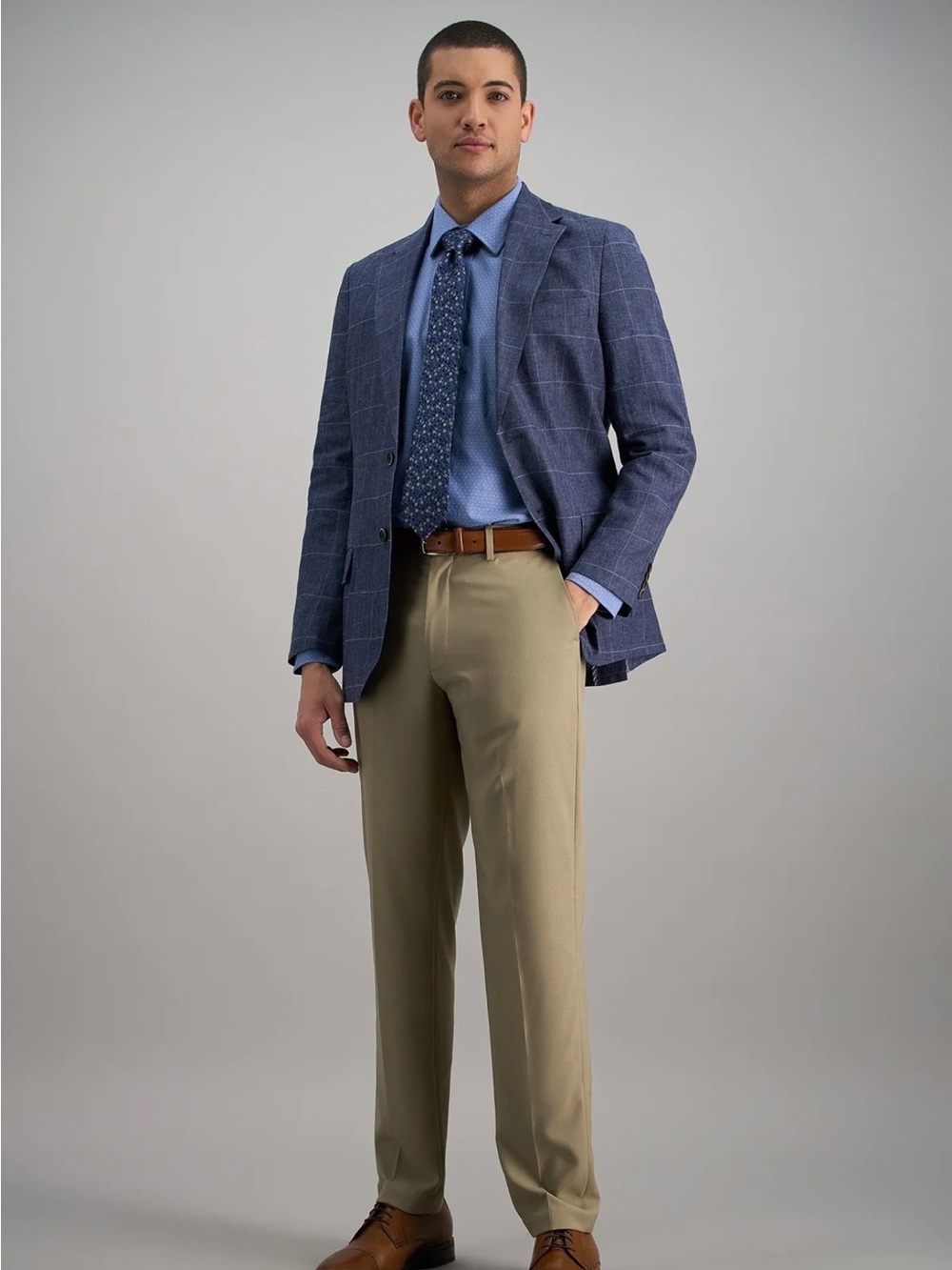 Haggar Men's Straight-Leg Dress Pants in Khaki